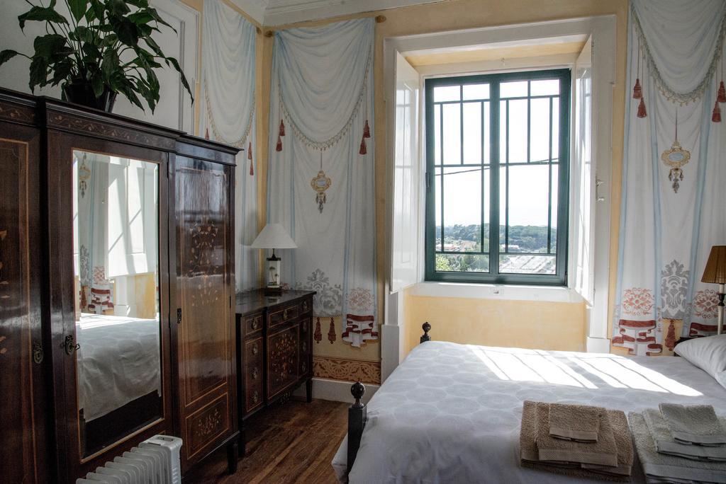 Solar Romantico Anno 1850 Al Hotel Torres Novas Room photo